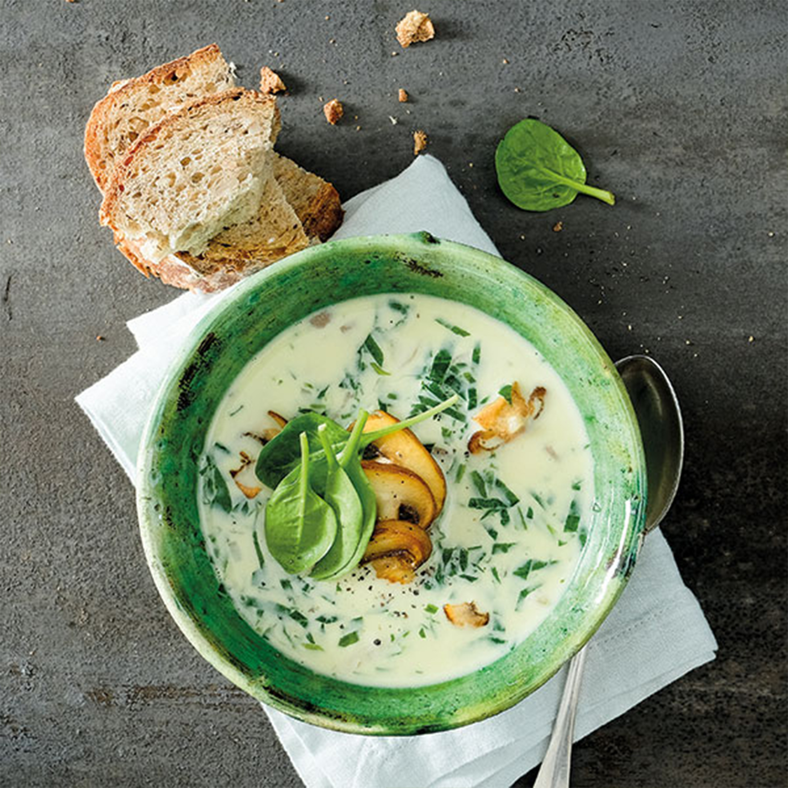 Spinatsuppe med Sopp