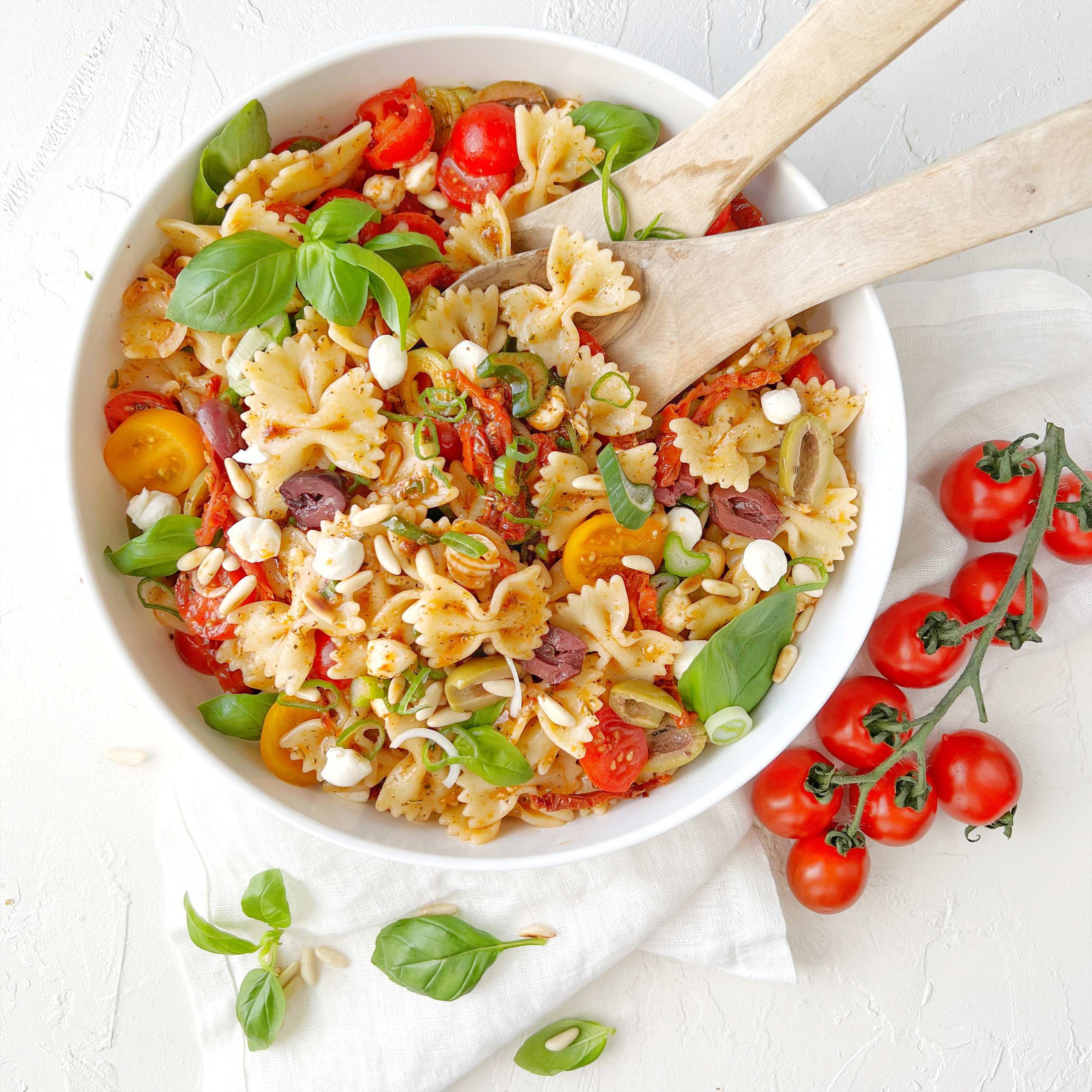 Middelhavspastasalat